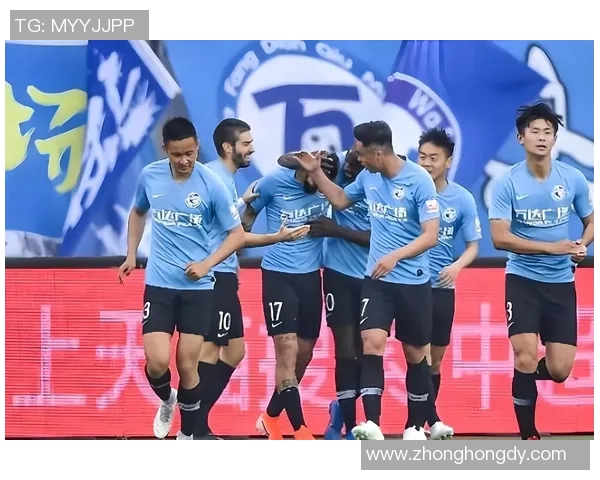 足球明星官宣新赛季加盟消息引发球迷热议与期待 足球明星官宣新赛季加盟消息引发球迷热议与期待